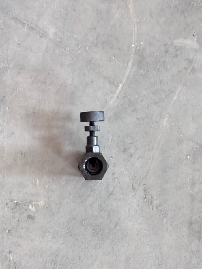 Bidirectional throttle valve