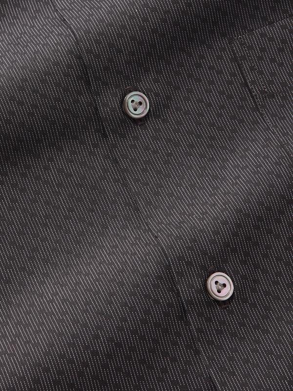 Chianti Black Solid Full Sleeve Single Cuff Tailored Fit Dark Semi Formal Cotton Shirt