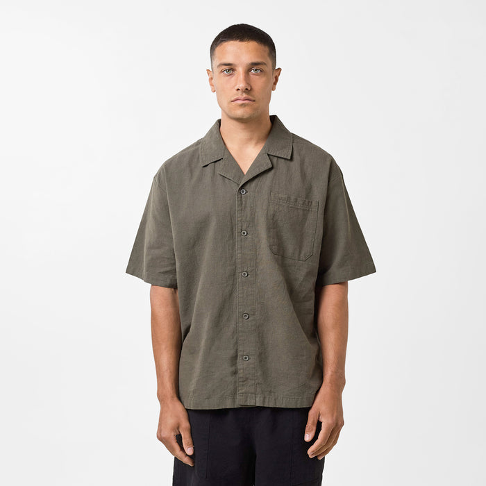 Men's  Olive Short Sleeve Linen Shirt  FadedStore Front View